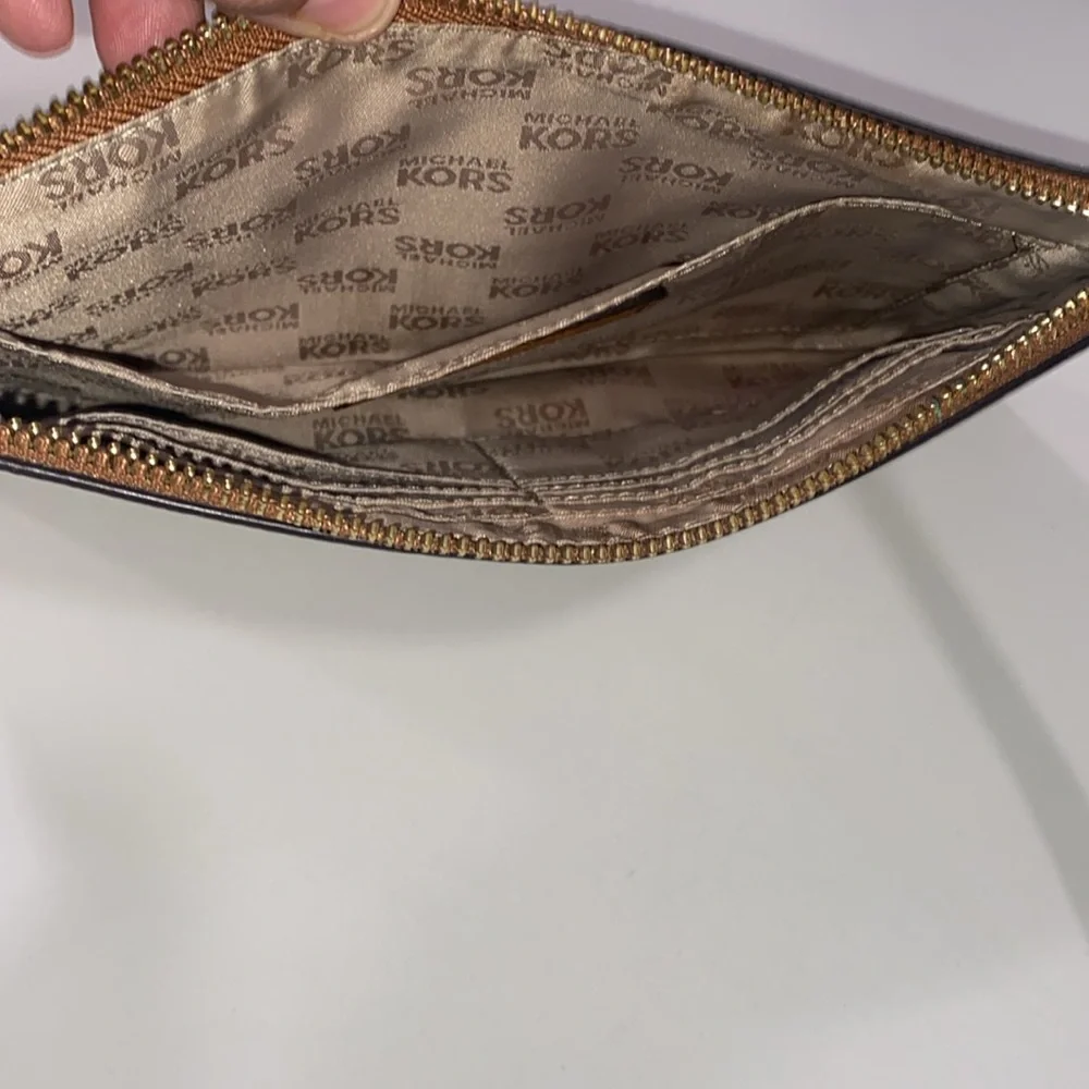Michael Kors Aspen Jet‎ Set Zipper Clutch Wristlet
